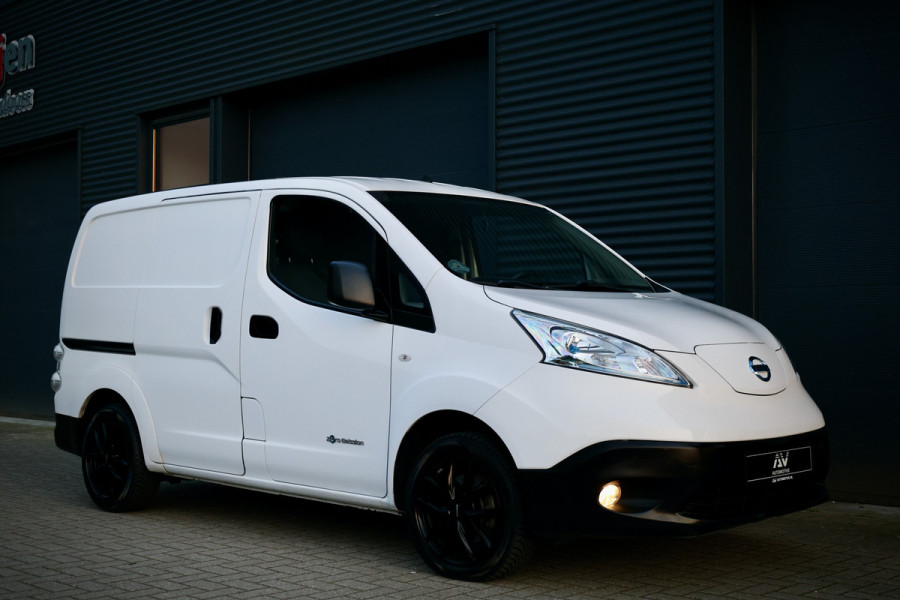 Nissan e-NV200 24 kWH | Airco | Camera | Stuur- en stoelverwarming | Trekhaak | Bluetooth | Nieuwe APK | 170KM Actieradius | Zero emissie | 100% elektrisch