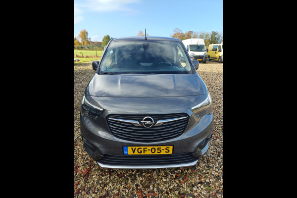 Opel Combo 1.5D L1H1 Innovation AUTOMAAT , navi , camera , 1e Eig.