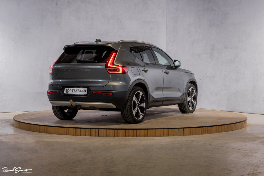 Volvo XC40 2.0 T4 Momentum