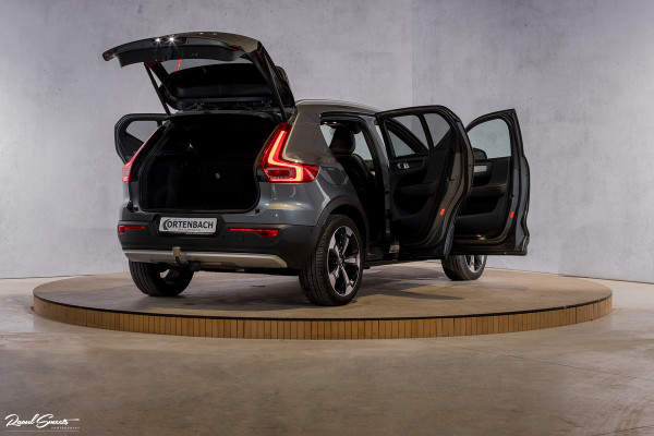 Volvo XC40 2.0 T4 Momentum