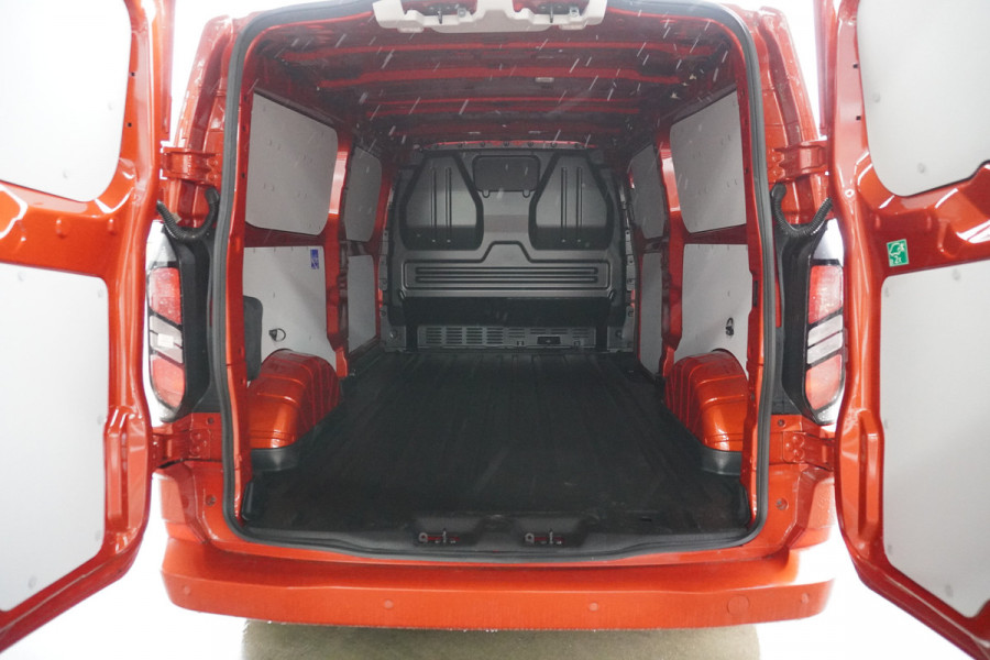 Ford Transit Custom 320L 2.0 TDCI 170PK L2H1 Limited Automaat Nr. V058 | Adap.Cruise | Navi | Airco | Camera