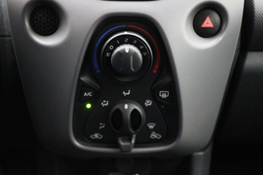 Peugeot 108 1.0 e-VTi Active Airco, Camera, Elektr. Pakket, LED, Apple CarPlay, DAB, Isoffix