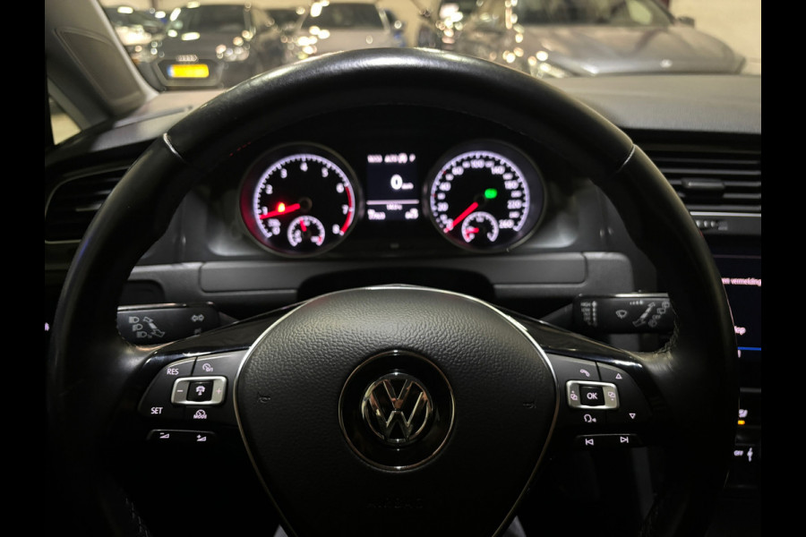 Volkswagen Golf 1.5 TSI Highline R-Line automaat