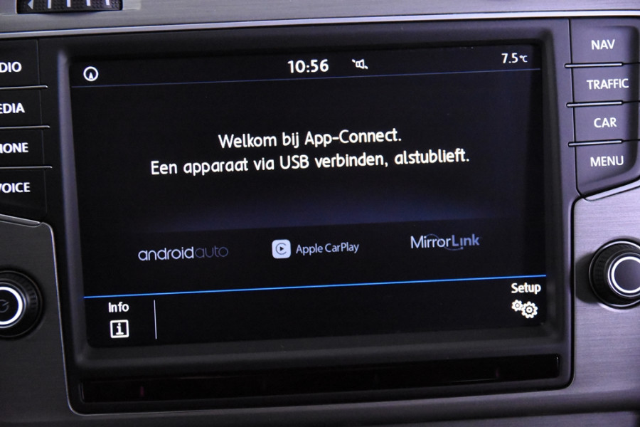 Volkswagen GOLF Variant 1.0 TSI Connected Series *Navigatie*Parkassist*Carplay