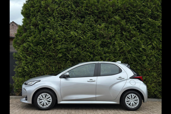 Toyota Yaris 1.5 Hybrid Business Plus CarPlay Camera