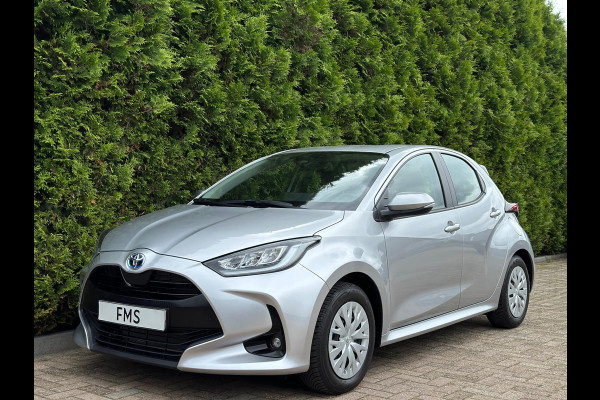 Toyota Yaris 1.5 Hybrid Business Plus CarPlay Camera