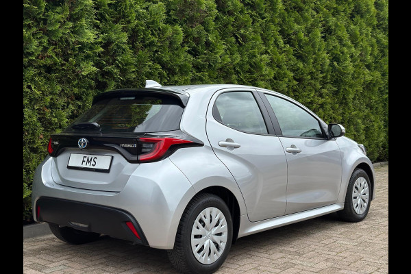 Toyota Yaris 1.5 Hybrid Business Plus CarPlay Camera