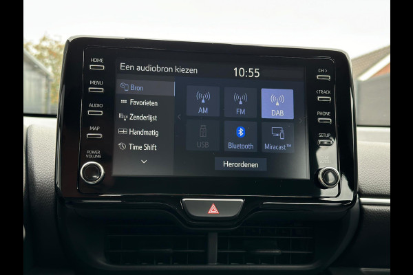 Toyota Yaris 1.5 Hybrid Business Plus CarPlay Camera