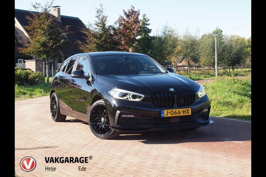 BMW 1-serie 118i Executive Edition | LED Koplampen | 18 Inch | Cruise Control | NL-Auto |