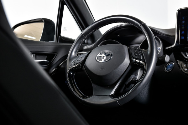 Toyota C-HR 1.8 Hybrid Dynamic | Adapt. Cruise | Winterpakket | Leder bekleding | Camera | PDC | NAV | Auto. Airco | Afn. Trekhaak | LM 18"|