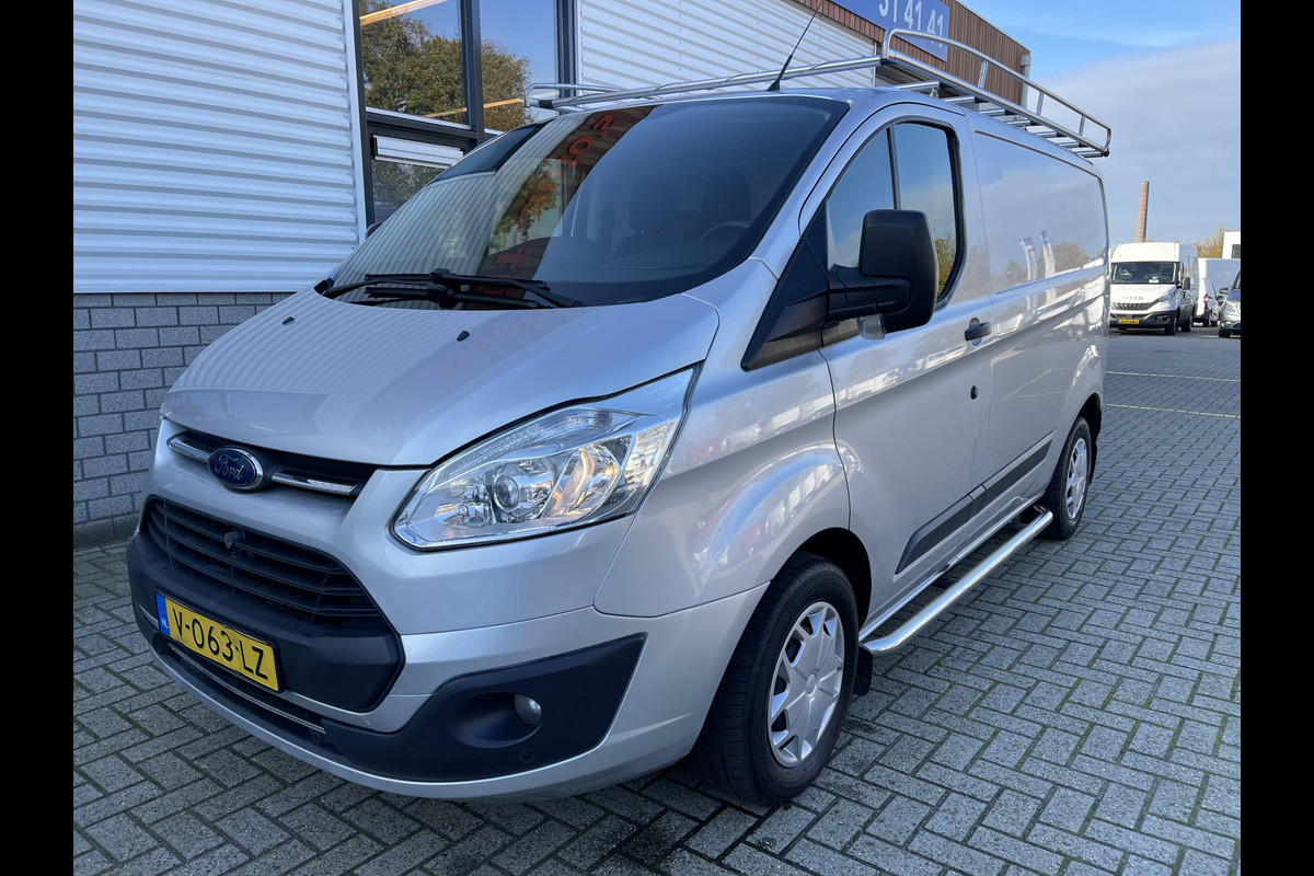 Ford Transit Custom 290 2.0 TDCI L1H1 Trend / vaste prijs rijklaar € 11.950 ex btw / euro 6 diesel / lease vanaf € 219 / airco / cruise / navi / camera / imperial / trekhaak 2350 kg !