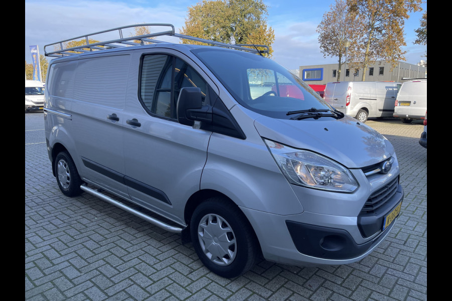 Ford Transit Custom 290 2.0 TDCI L1H1 Trend / vaste prijs rijklaar € 11.950 ex btw / euro 6 diesel / lease vanaf € 219 / airco / cruise / navi / camera / imperial / trekhaak 2350 kg !