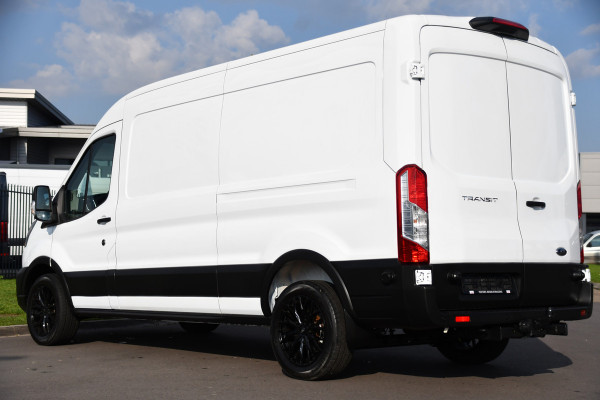 Ford Transit 350 2.0 TDCI L3H2 Black & White Edition Cruise, Carplay, Stoelverwarming, NAVI, 130PK, Multimedia, Sensoren, Trekhaak, UNIEK!