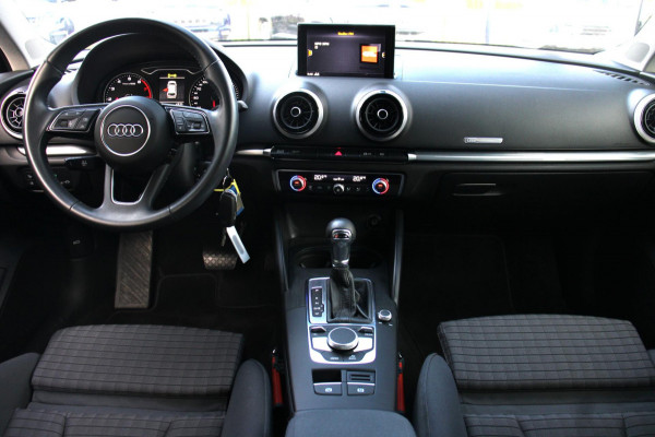 Audi A3 Sportback 30 TFSI Sport Lease Edition 116 PK S-Tronic LED Clima Cruise PDC 17''