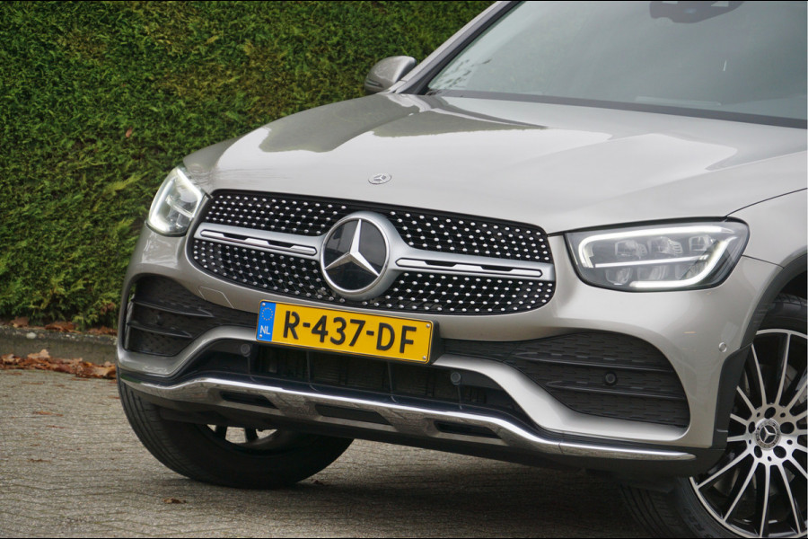 Mercedes-Benz GLC GLC 300 e 4M AMG line | Trekhaak Panorama Sfeerverlichting 20 inch AMG