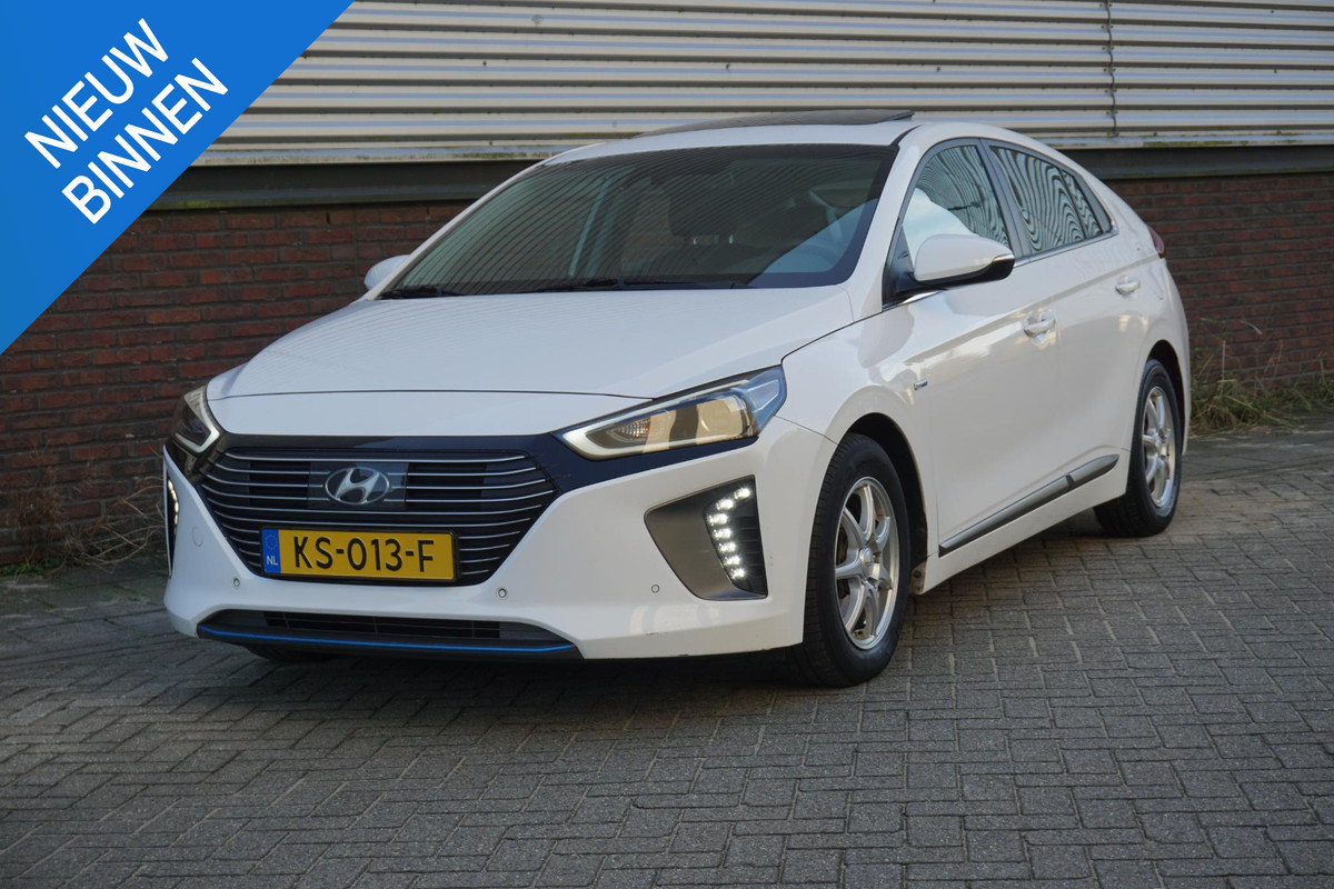 Hyundai IONIQ 1.6 GDi First Edition|Leer|Xenon|Opendak Navigatie|Apple Carplay|Camera.