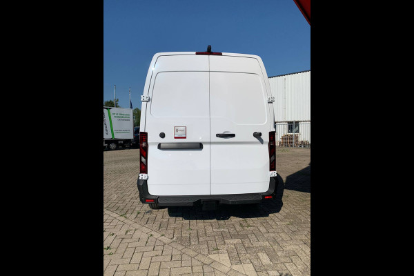 Renault Master T35 2.0 dCi 150 PK L2H2 Dubbele schuifdeuren, Nieuw model, Camera, Trekhaak, Apple carplay