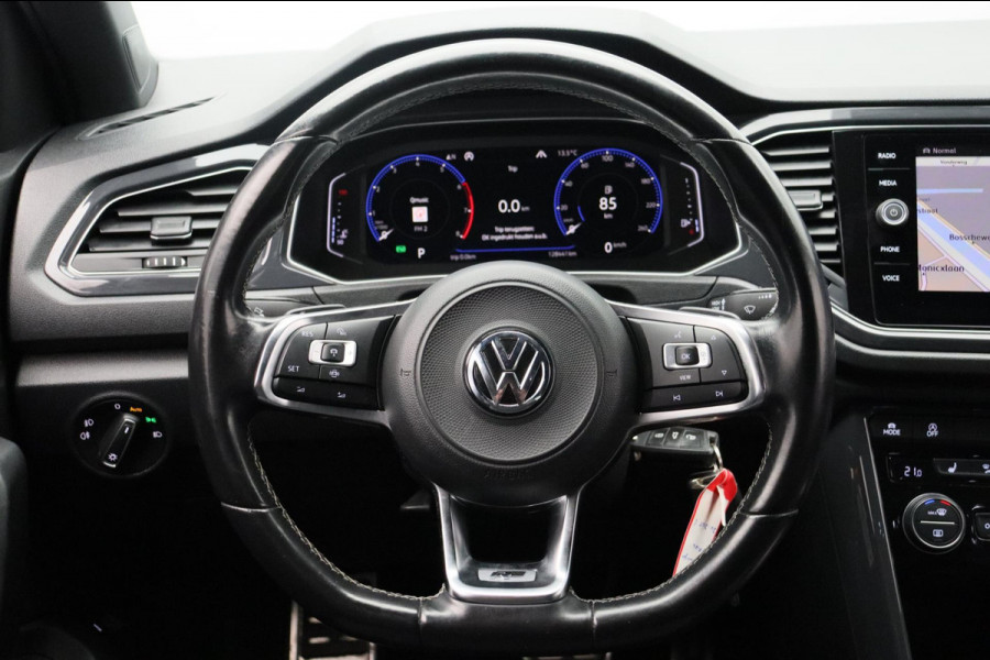 Volkswagen T-Roc 1.5 TSI Sport *R-Line Exterieur/Interieur* Adaptieve/Cruise Virtual Cockpit Navigatie