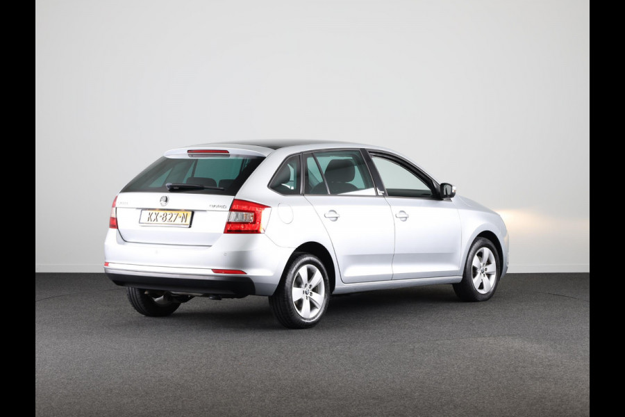 Škoda Rapid Spaceback 1.2 TSI Greentech JOY 90pk | Panoramadak | Navigatie | Climatronic | Parkeersensoren voor en achter