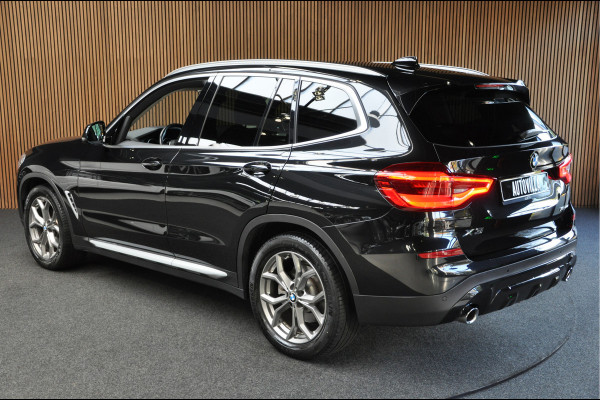 BMW X3 xDrive20i Navi Leer Camera Elektr. achterklep Virtual Elektr. trekhaak Stuurverwarming Sportstoelen PDC Climate voor & achter  19'' LM velgen