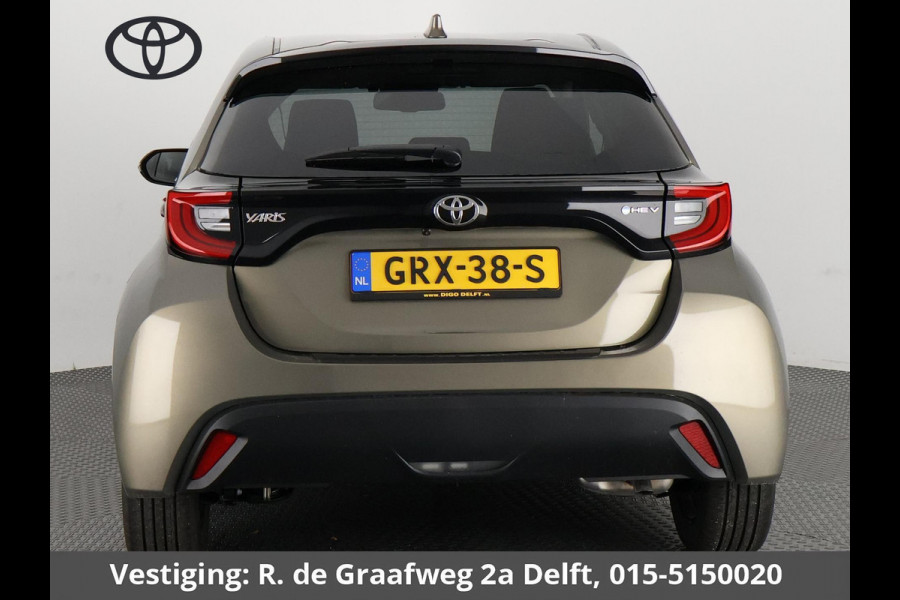 Toyota Yaris 1.5 Hybrid Dynamic Luxury | Stoelverwarming | Camera | Lichtmetalen velgen |