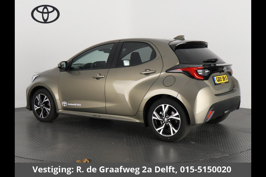 Toyota Yaris 1.5 Hybrid Dynamic Luxury | Stoelverwarming | Camera | Lichtmetalen velgen |