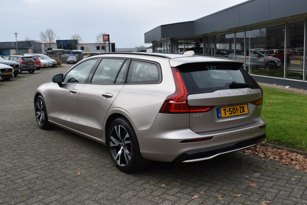 Volvo V60 B3 177PK Plus Dark | Trekhaak | H&K | 360 camera | ACC | Panoramadak | Stuurverwarming | 18"LMV