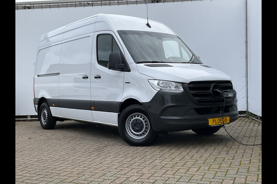 Mercedes-Benz eSprinter 55kWh 3-Pers L2H2 Snellader Camera Hoog Lang Stoelverwarming 3 zits