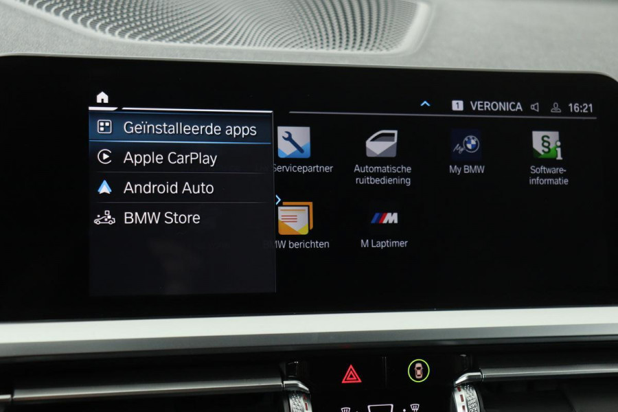 BMW 3-serie 330e xdrive M Sport | Laser LED | Head-up | Stoel & stuurverwarming | Sfeerverlichting | Leder/alcantara | Carplay