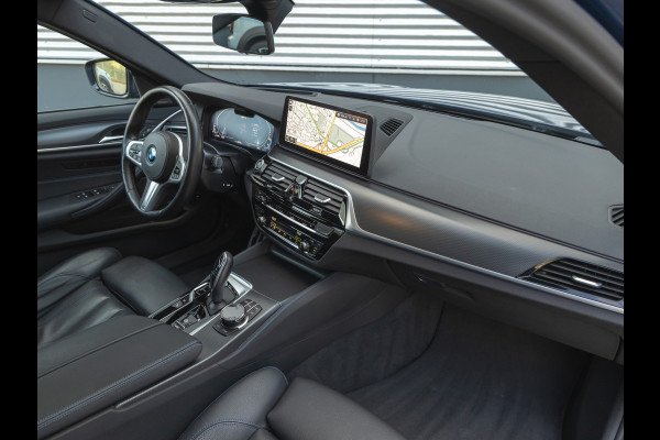 BMW 5 Serie Touring 530e M-Sport - Pano - Harman Kardon - Driving Ass Prof - Head-Up - Lasers