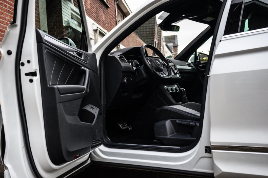 Volkswagen Tiguan 2.0 TSI 4Motion R-Line Pano / Dynaudio / Trekhaak