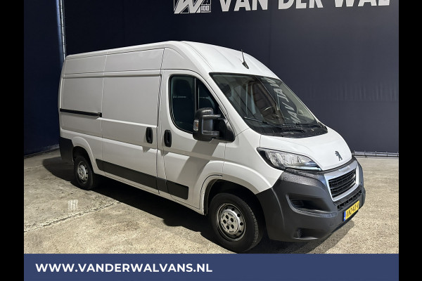 Peugeot Boxer 2.2 BlueHDi 120pk L2H2 Euro6 Airco | Trekhaak | Cruisecontrol | Parkeersensoren bijrijdersbank