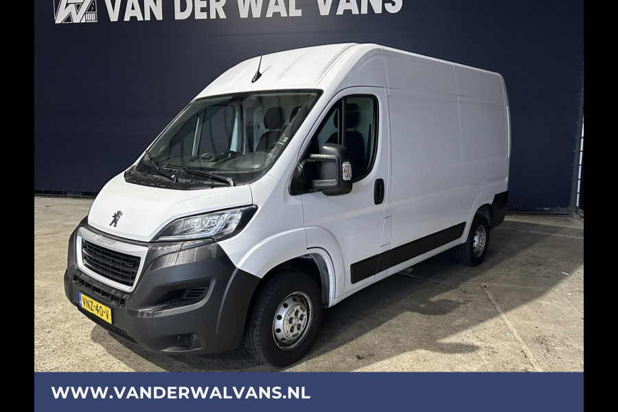 Peugeot Boxer 2.2 BlueHDi 120pk L2H2 Euro6 Airco | Trekhaak | Cruisecontrol | Parkeersensoren bijrijdersbank