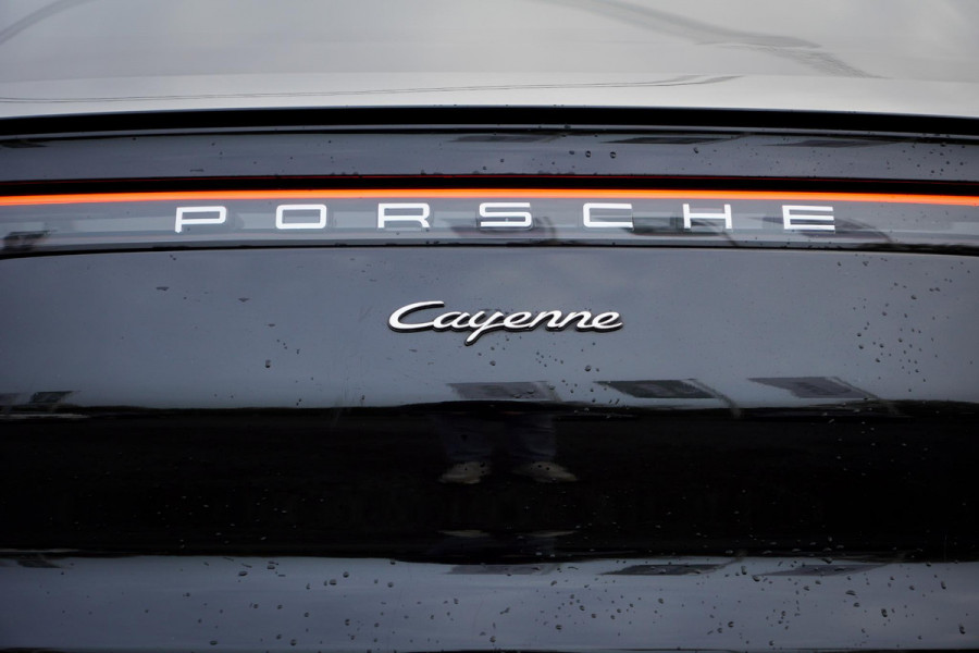 Porsche Cayenne Coupé 3.0 E-Hybrid / Pano / Bose / Sportstoel / Luchtvering / 22'' / Adaptive Cruise Control