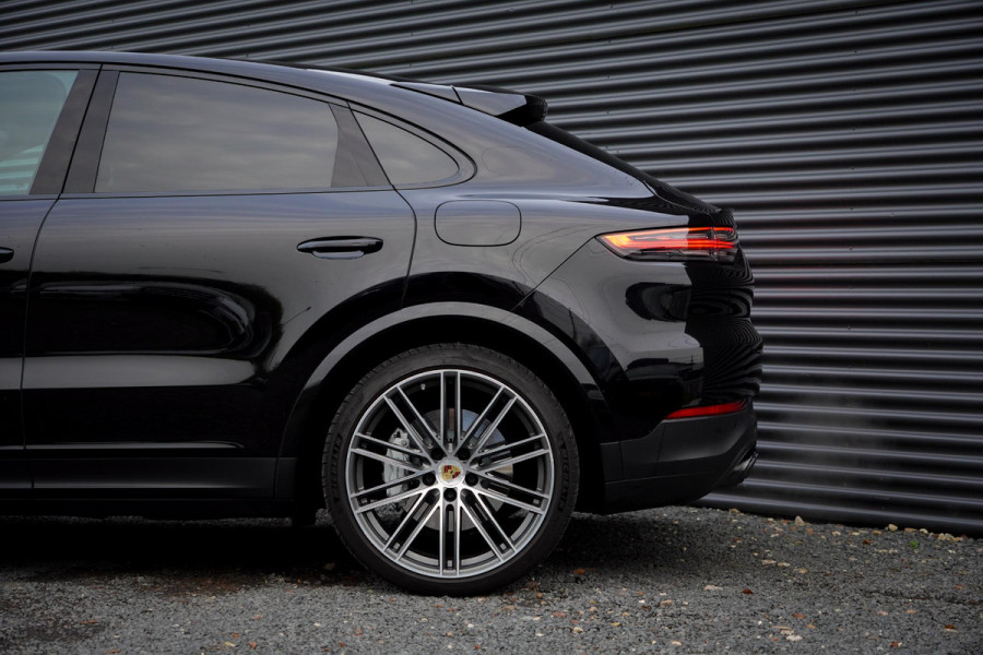 Porsche Cayenne Coupé 3.0 E-Hybrid / Pano / Bose / Sportstoel / Luchtvering / 22'' / Adaptive Cruise Control