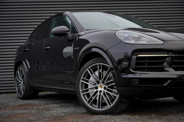 Porsche Cayenne Coupé 3.0 E-Hybrid / Pano / Bose / Sportstoel / Luchtvering / 22'' / Adaptive Cruise Control