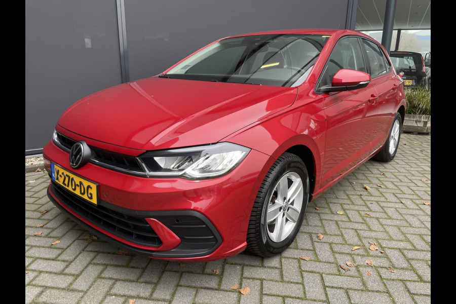 Volkswagen Polo 1.0 TSI Life Business Airco - Park.sensoren V+A - Cruise control A - LMV 15" - Apple CP + Android auto - Keyless start - Digit.instrumenten paneel automaat