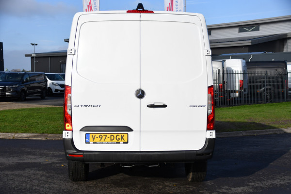 Mercedes-Benz Sprinter 316 2.2 CDI L2H1 Black & White Edition Cruise, Camera, Carplay, 164PK, Automaat, Multimedia,  Uniek!