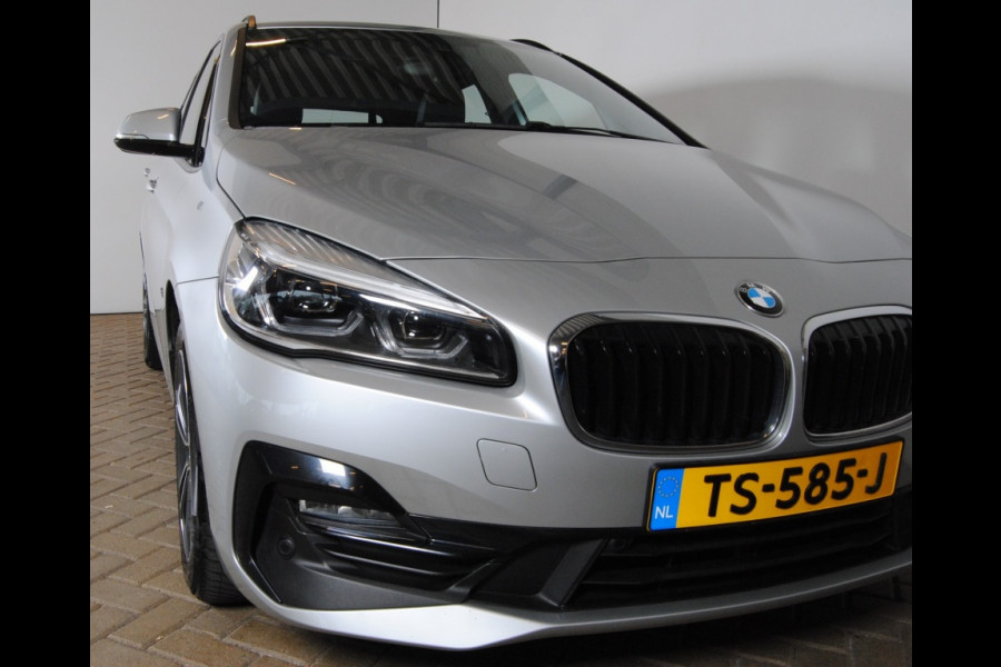 BMW 2 Serie Active Tourer || 6 maanden 218i Ex. Launch Ed. Luxury Line