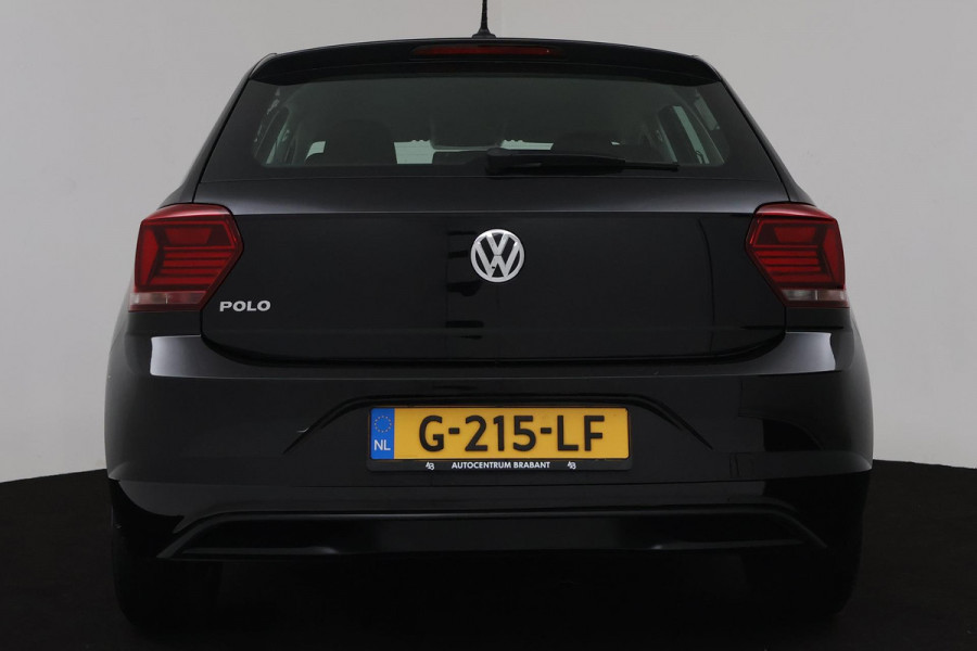 Volkswagen Polo 1.0 TSI Comfortline Sport Automaat (NAVIGATIE, CARPLAY, ADAPTIVE CRUISE, NL-AUTO, GOED ONDERHOUDEN)