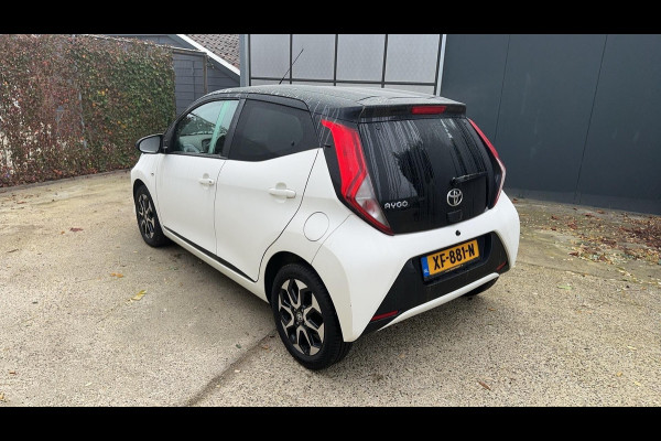 Toyota Aygo 1.0 VVT-i x-joy Automaat | Bi-Tone | Apple Car play/AndroidAuto