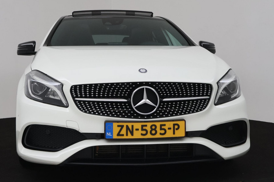 Mercedes-Benz A-Klasse 200 Motorsport Edition Automaat (CAMERA, PANORAMADAK, HARMAN/KARDON, CLIMATE, ELEKT STOEL, GOED ONDERHOUD)