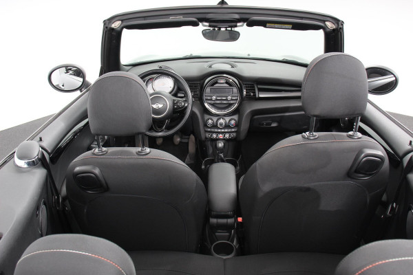 MINI Cabrio 1.2 One 102pk | Airco | Lichtmetalen velgen | Bluetooth | Cruise control | Stoelverwarming | Parkeer sensoren