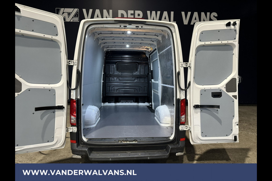 Volkswagen Crafter 2.0 TDI 140pk L3H3 Euro6 Airco | Navigatie | Cruisecontrol | Apple Carplay Parkeersensoren, Chauffeursstoel, Bijrijdersbank, Verwarmde voorruit, 3000kg Trekvermogen