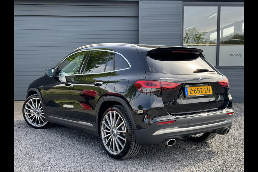 Mercedes-Benz GLA AMG 35 4MATIC 1e Eigenaar,Burmester Soundsystem,Panoramadak,Trekhaak,Kuipstoelen,Ambient Lighting,Vol Optie,APK tot 04-2026