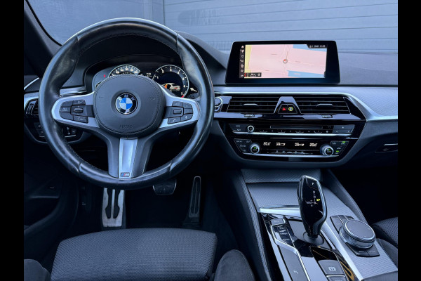 BMW 5 Serie 520i High Executive M-Pakket Alcantara,Navi,Camera,Cruise,Clima,2e Eigenaar,N.A.P,A,BTW Auto