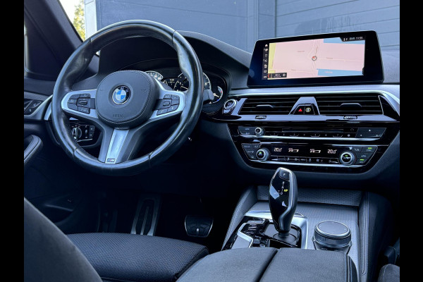 BMW 5 Serie 520i High Executive M-Pakket Alcantara,Navi,Camera,Cruise,Clima,2e Eigenaar,N.A.P,A,BTW Auto