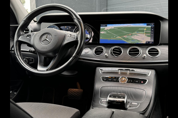 Mercedes-Benz E-Klasse 200 Premium 1e Eigenaar,Navi,Clima,Cruise,Leder,Trekhaak,N.A.P,APK tot 06-2026