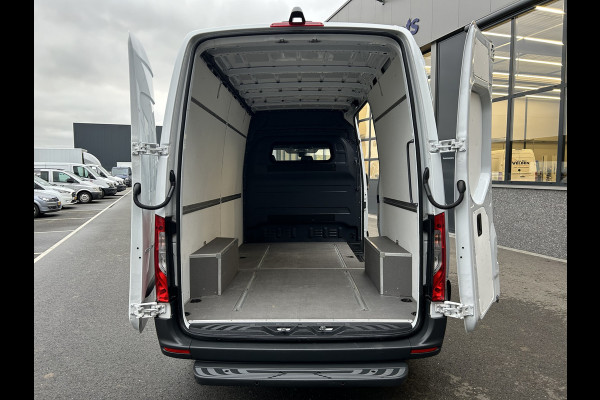 Mercedes-Benz Sprinter 317 CDI L2 H2 MBUX / Navigatie / Camera / Parkeersensoren / Cruise control / Airco / 270 Graden achterdeuren