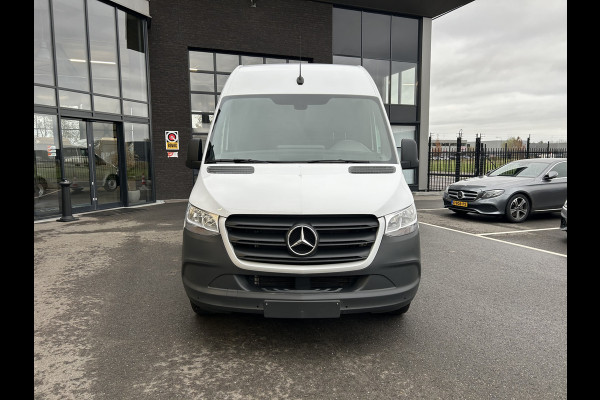 Mercedes-Benz Sprinter 317 CDI L2 H2 MBUX / Camera / Navigatie / Parkeersensoren / Cruise control / Airco / 270 Graden achterdeuren